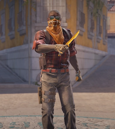 gewapend gamepersonage met masker en mes in een stedelijke omgeving